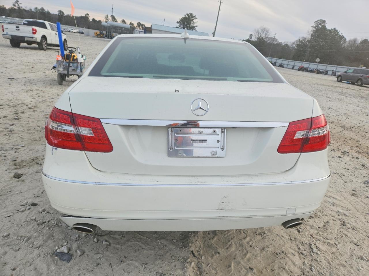 2011 MERCEDES-BENZ E 350 photo 6