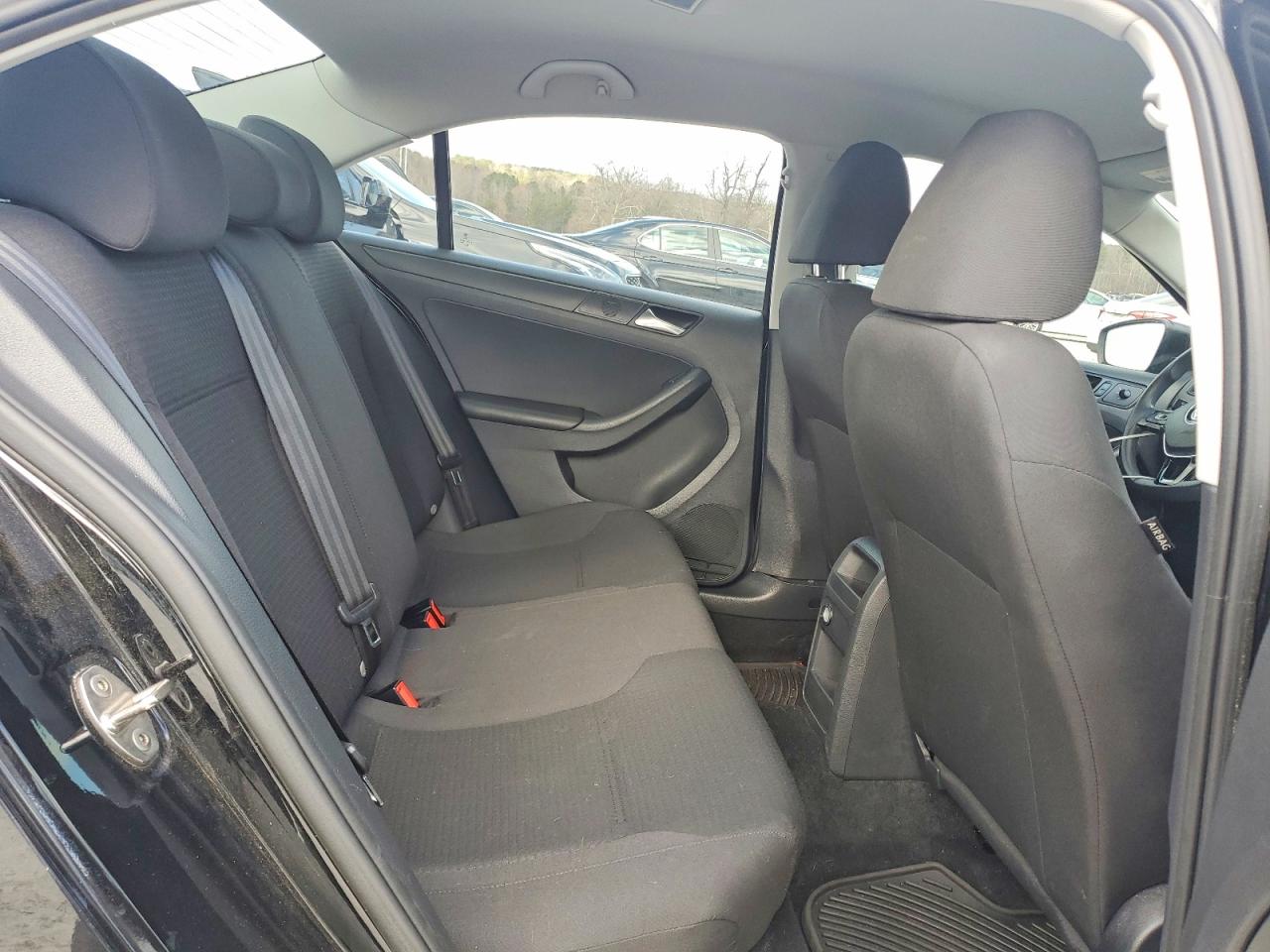 2015 VOLKSWAGEN JETTA BASE photo 10