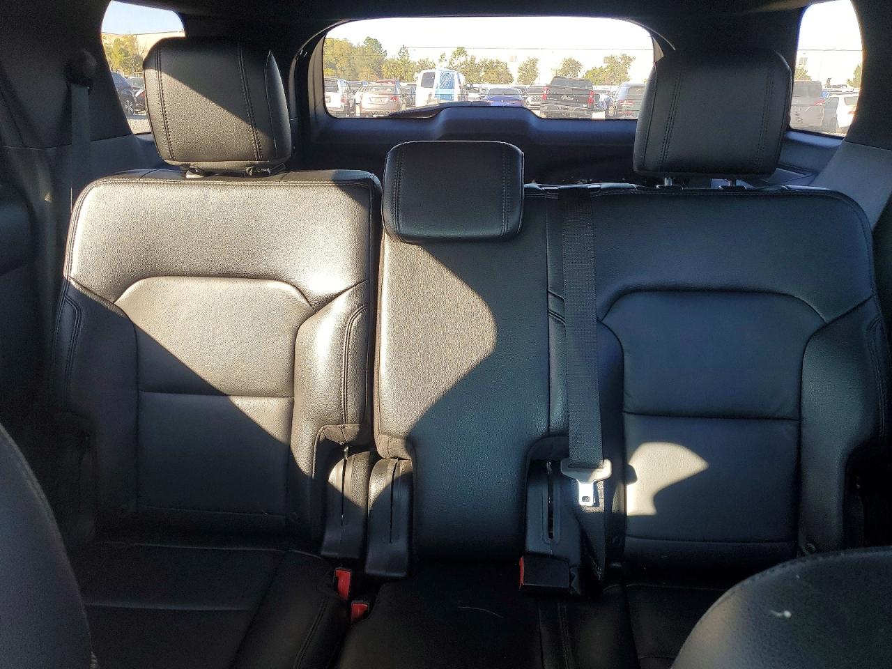 2016 FORD EXPLORER XLT photo 10