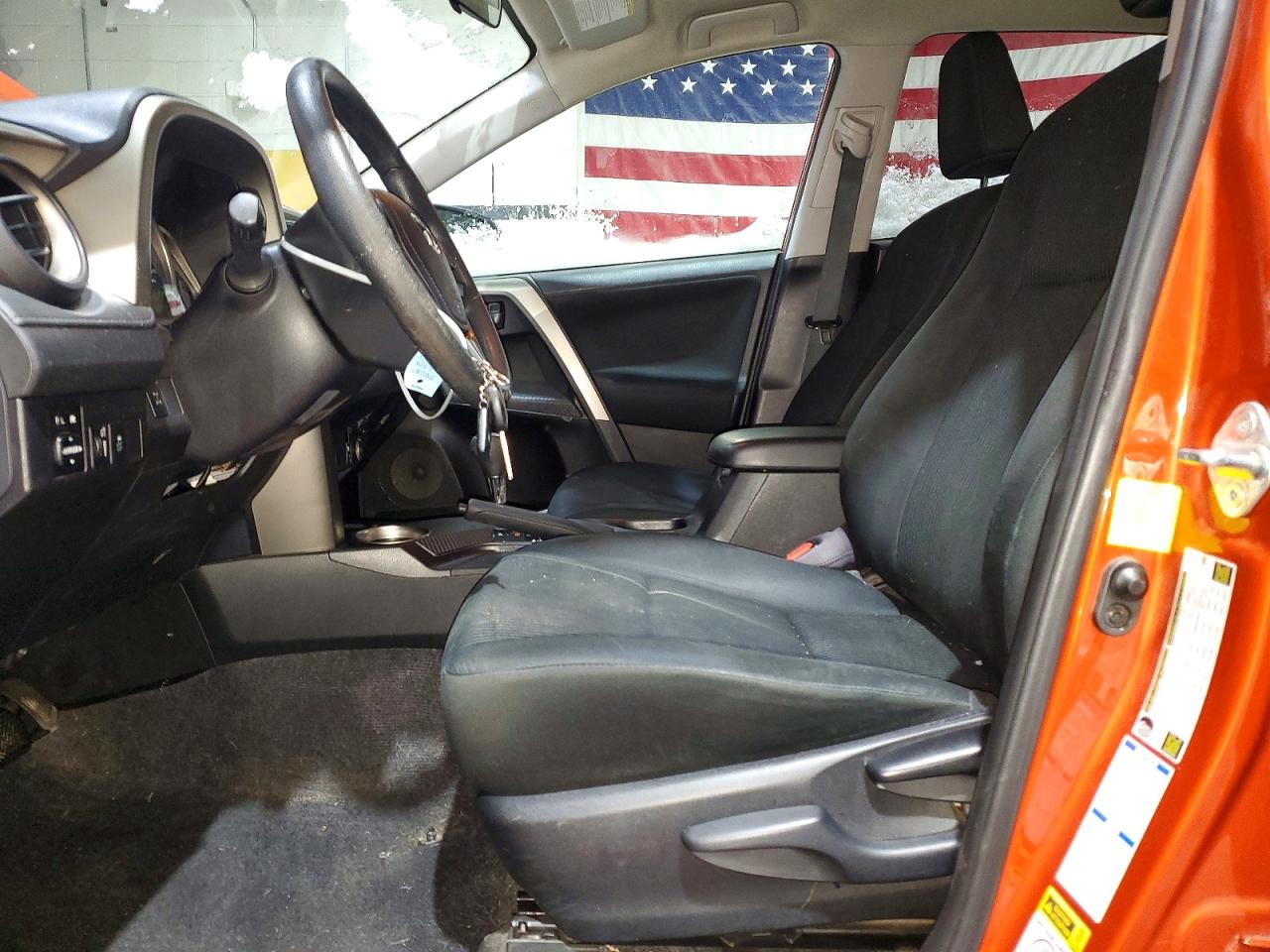 2015 TOYOTA RAV4 LE photo 7