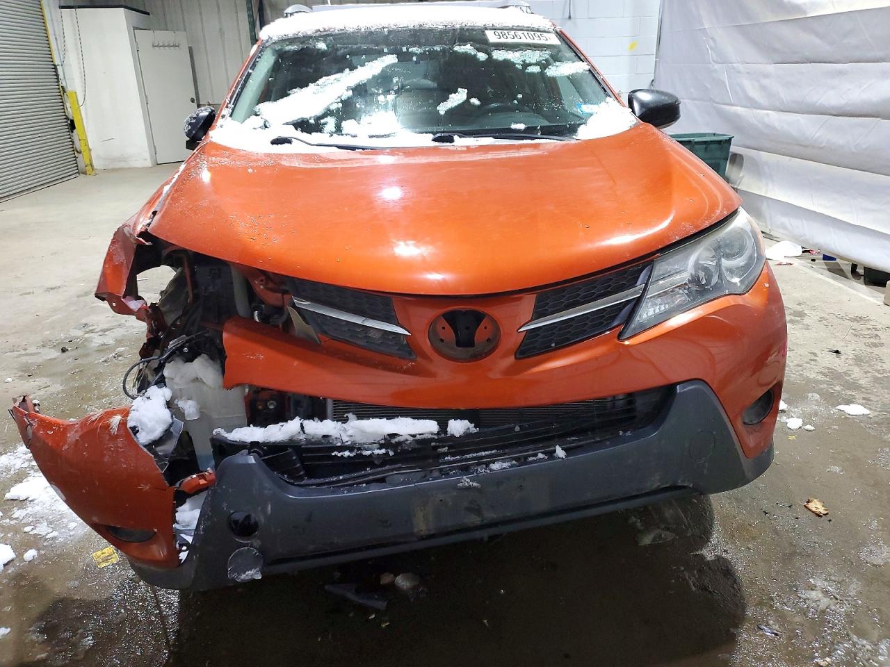 2015 TOYOTA RAV4 LE photo 5