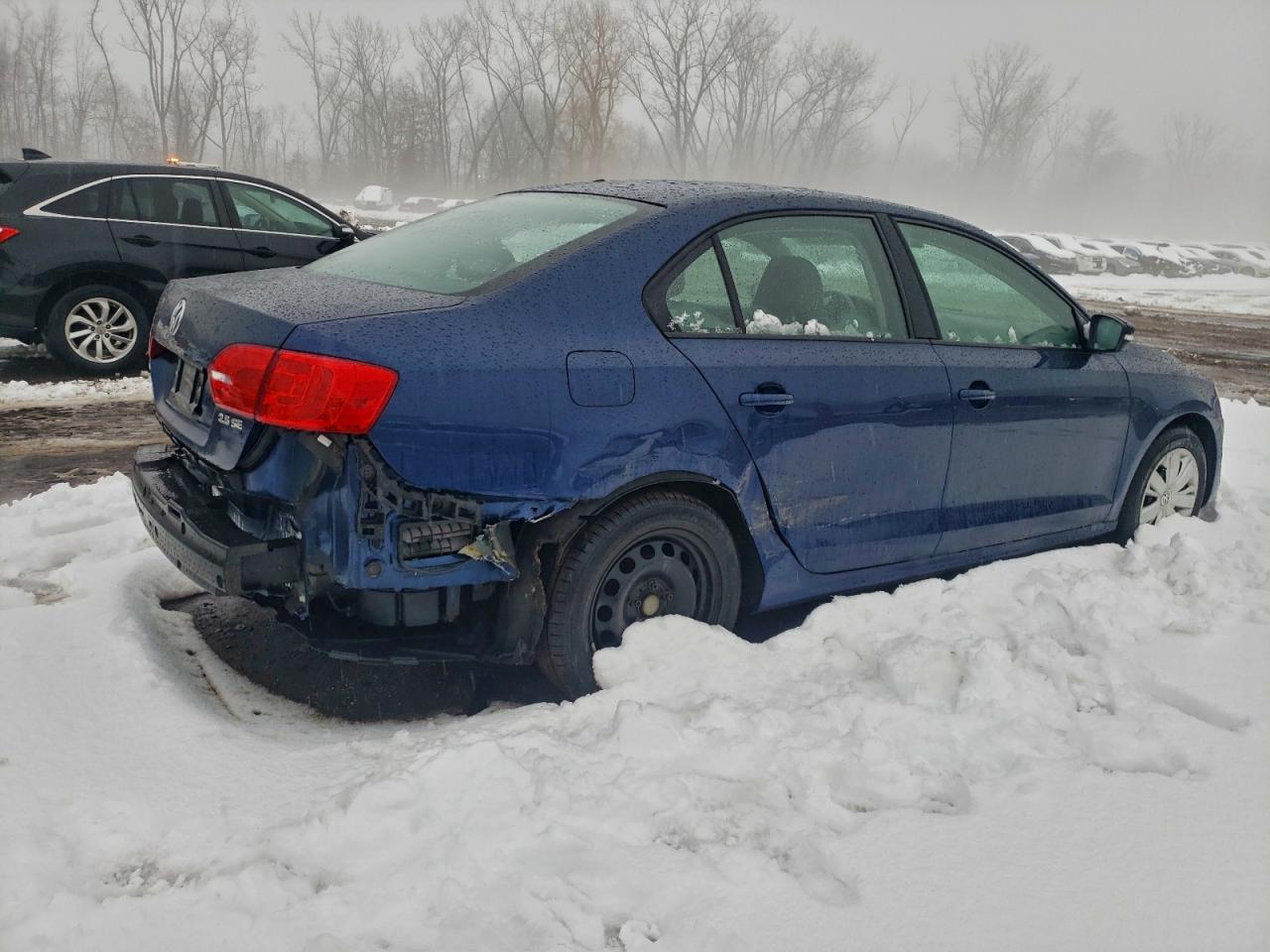 2012 VOLKSWAGEN JETTA SE photo 3