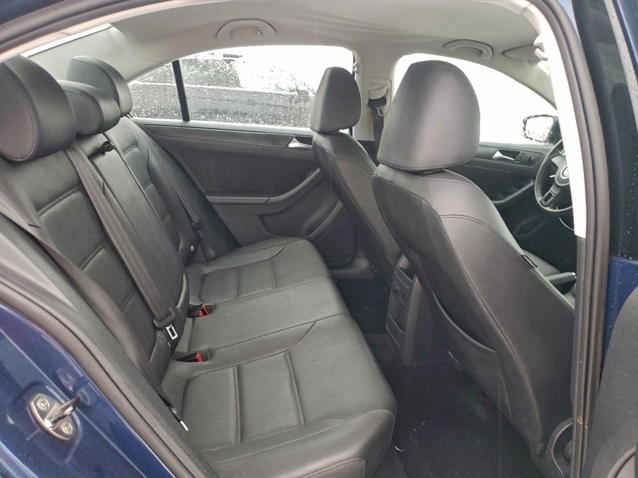 2012 VOLKSWAGEN JETTA SE photo 10