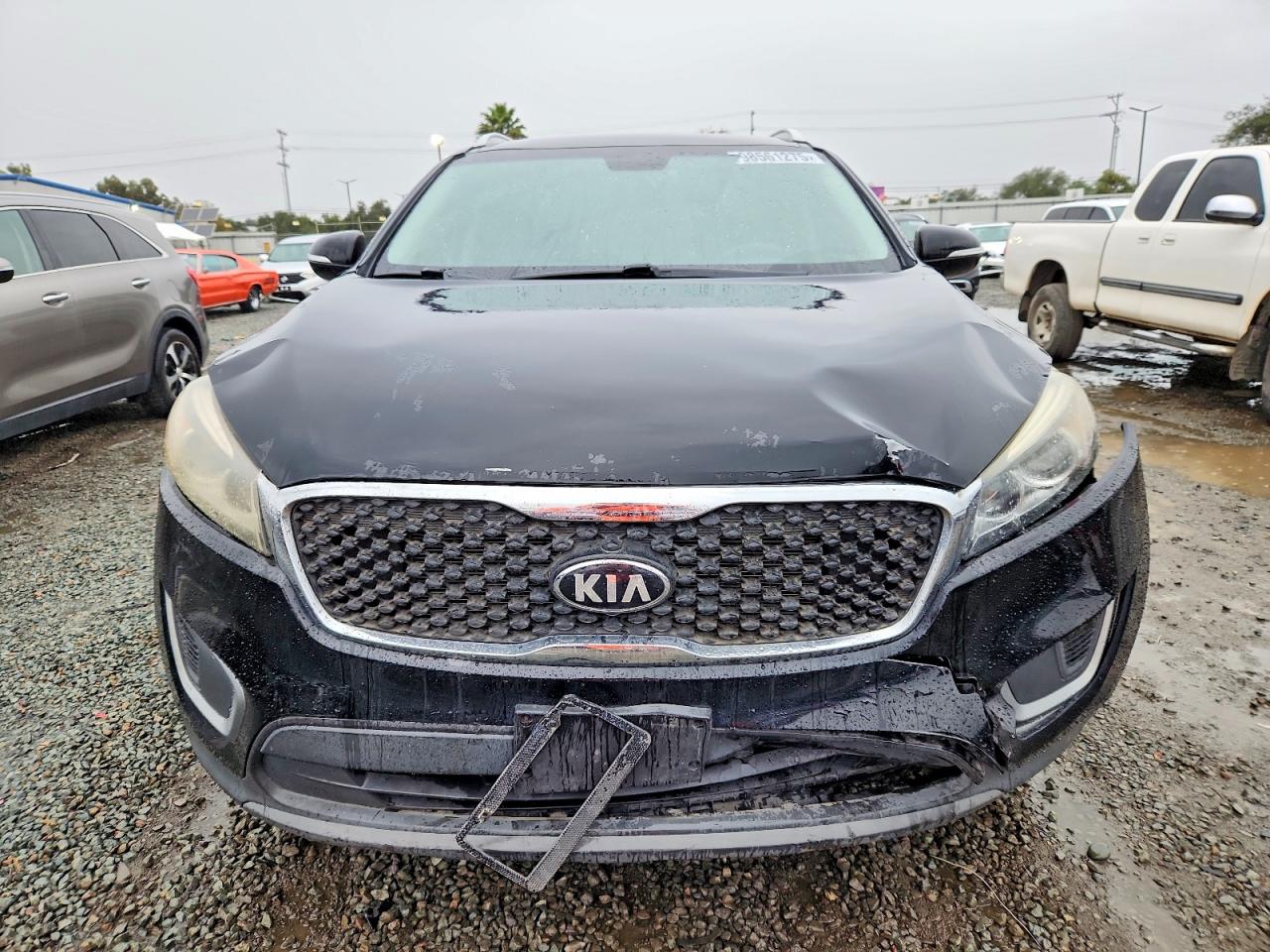 2017 KIA SORENTO LX photo 5