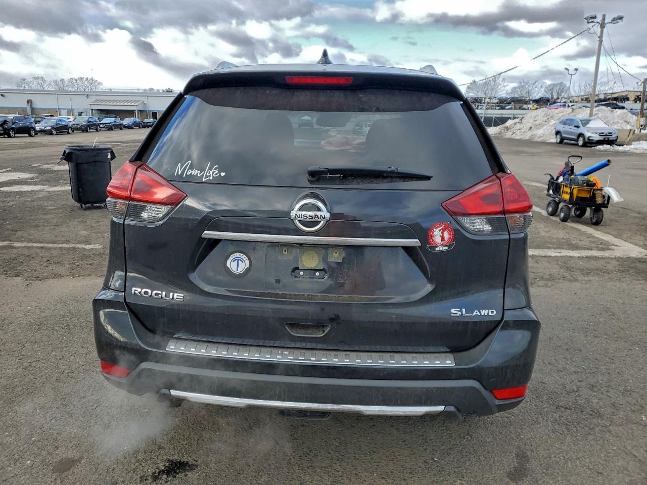 2018 NISSAN ROGUE S photo 6