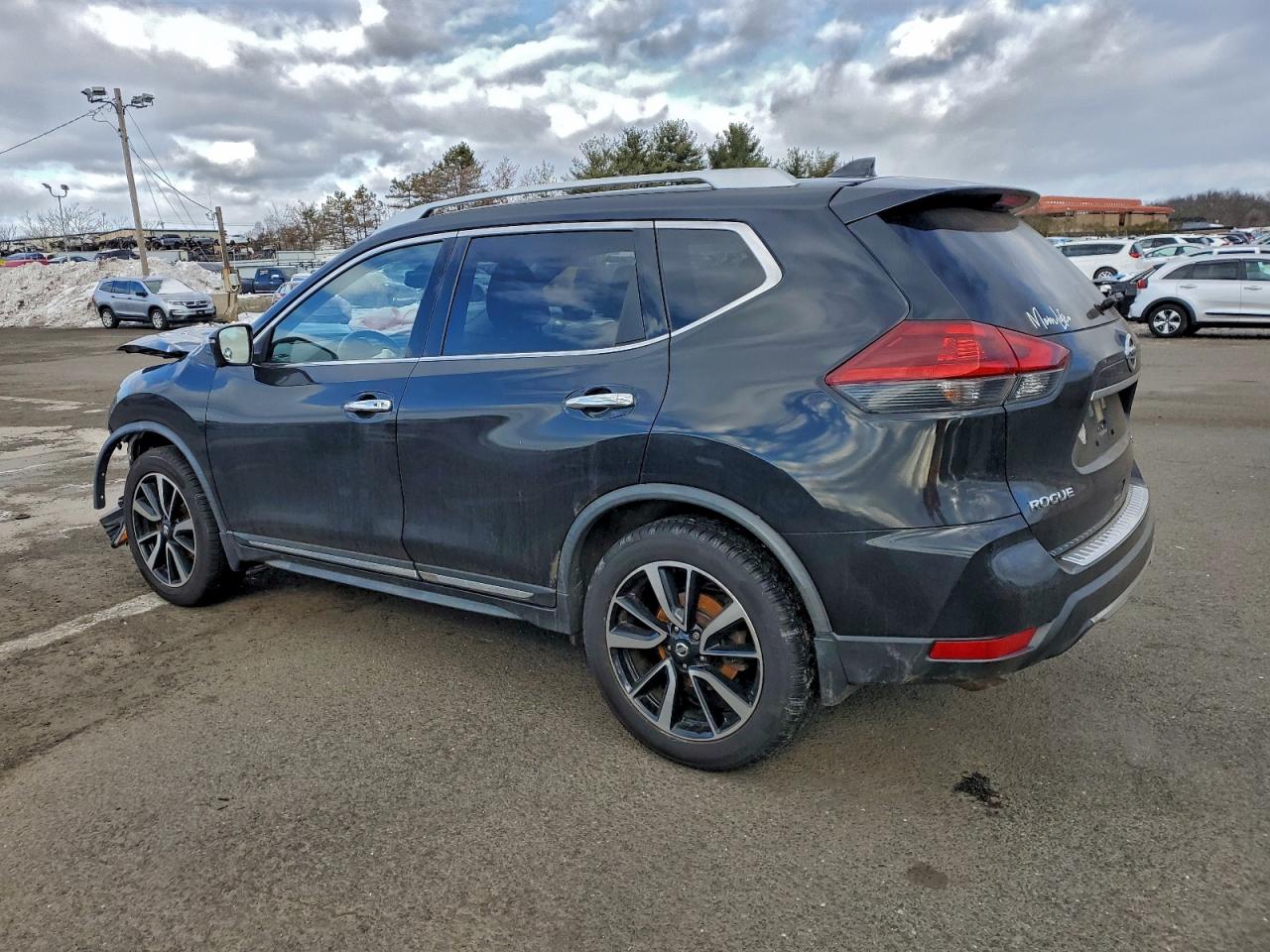 2018 NISSAN ROGUE S photo 2