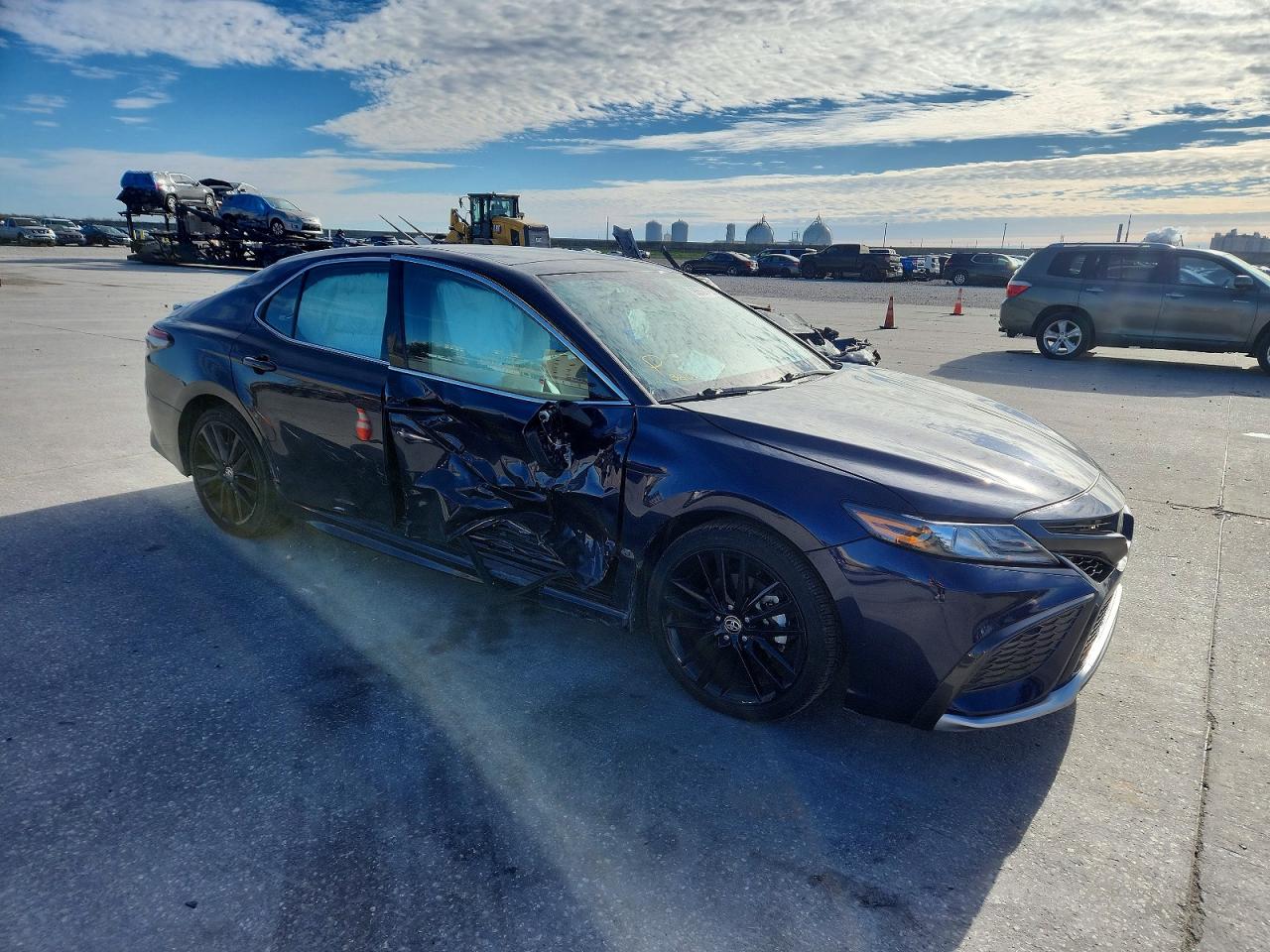 2021 TOYOTA CAMRY XSE photo 4