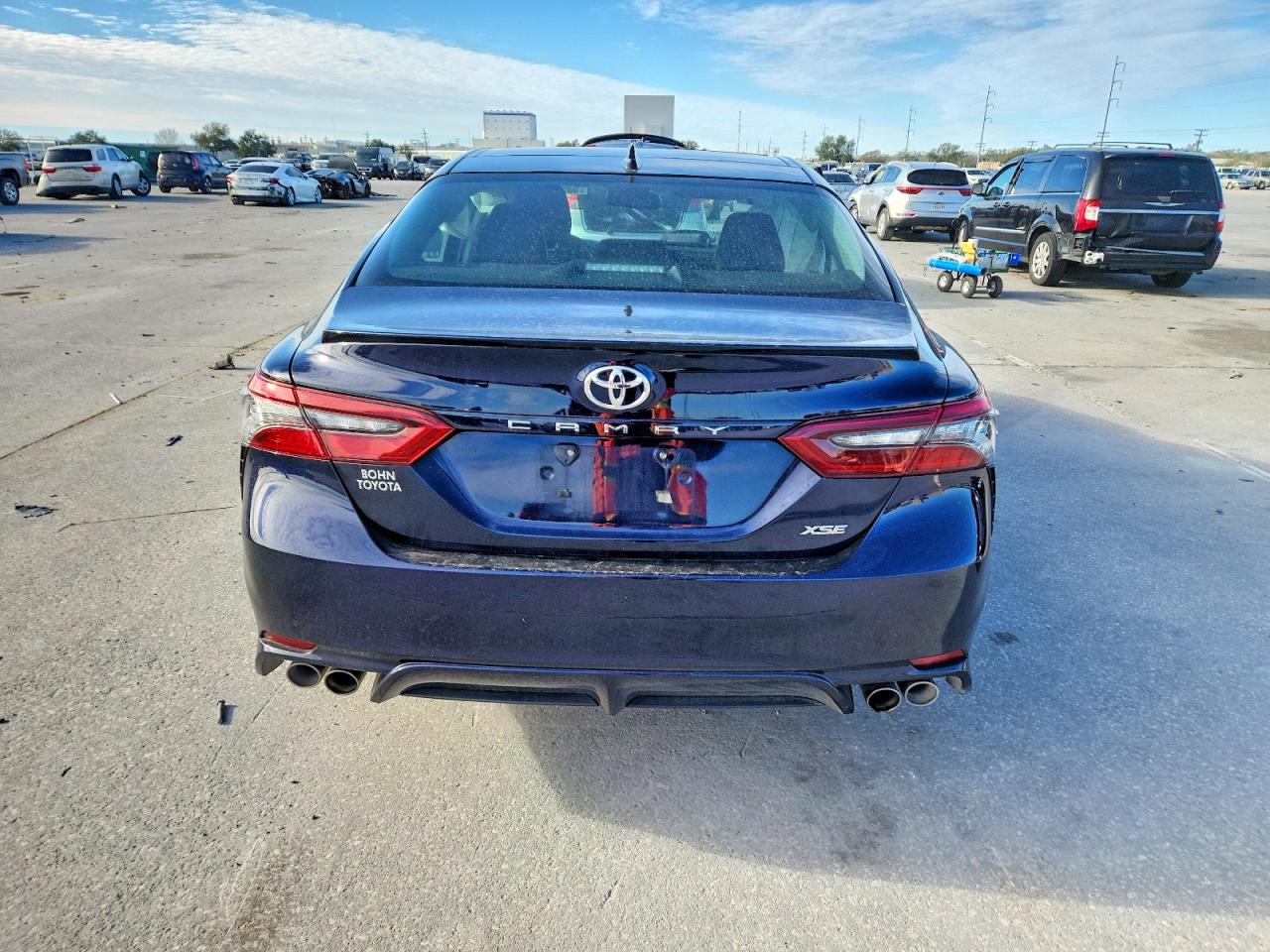 2021 TOYOTA CAMRY XSE photo 6
