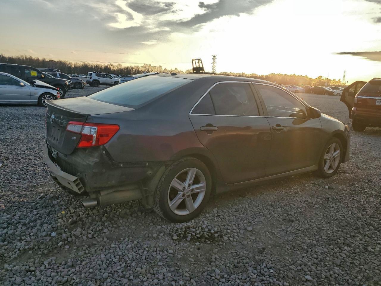 2012 TOYOTA CAMRY BASE photo 5