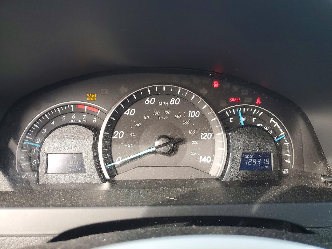 2012 TOYOTA CAMRY BASE photo 9