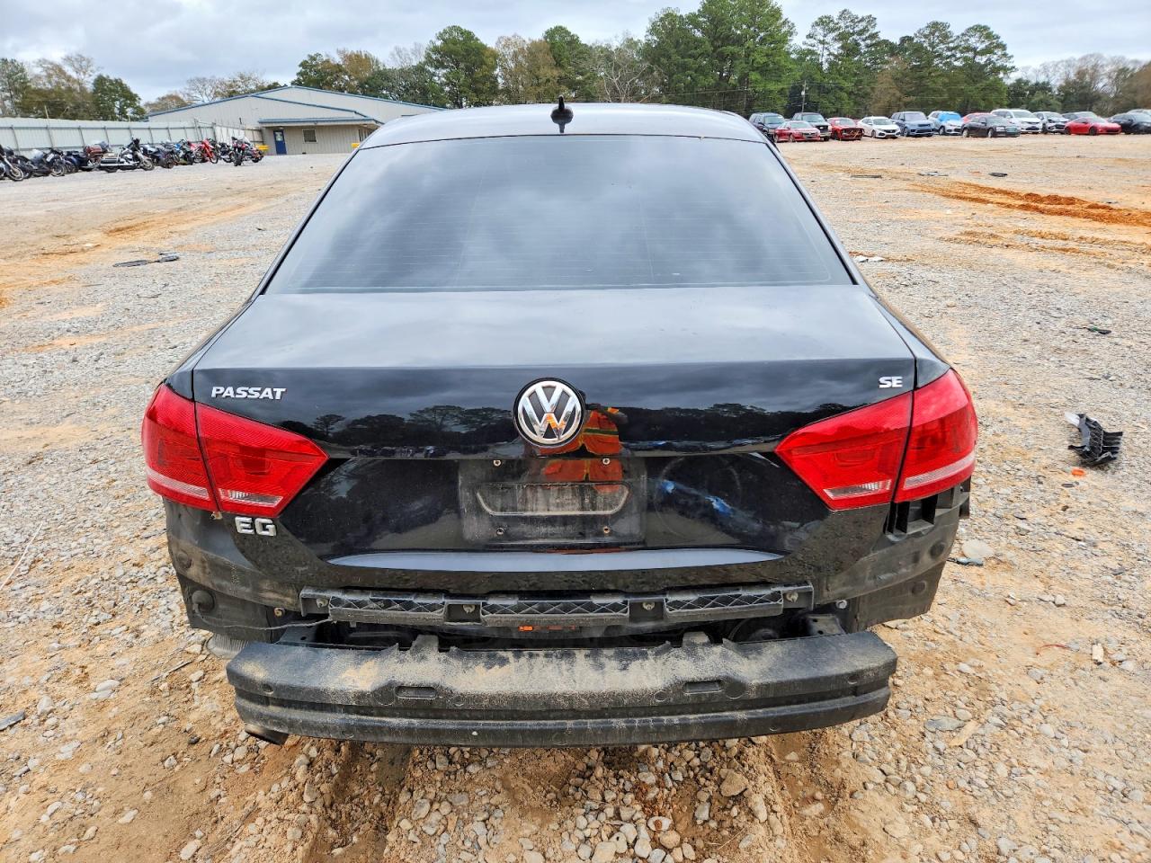 2014 VOLKSWAGEN PASSAT SE photo 16