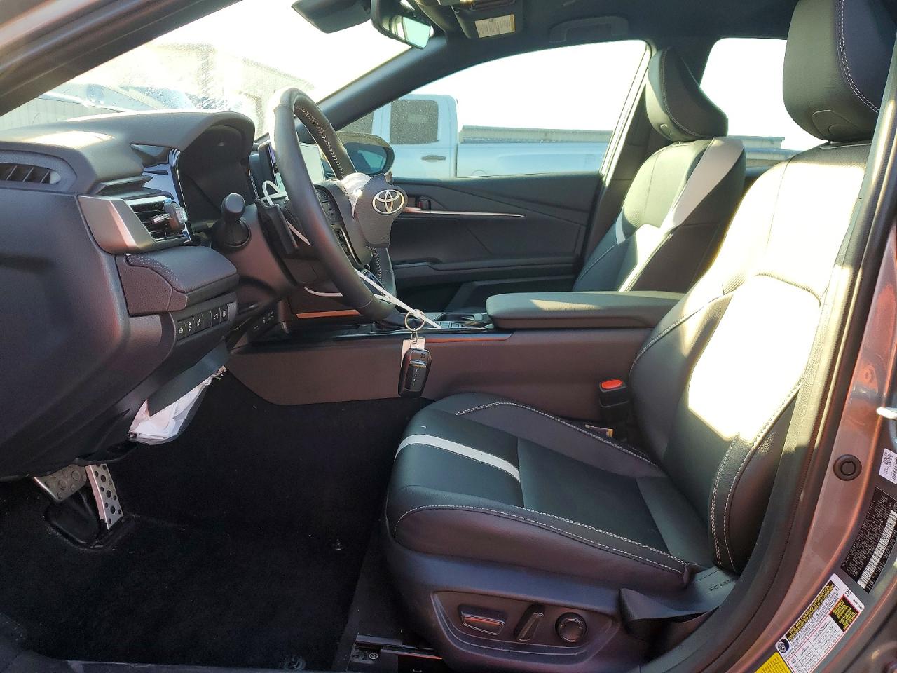 2026 TOYOTA CAMRY SE photo 13