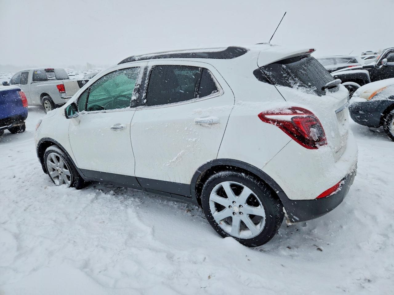 2017 BUICK ENCORE ESSENCE photo 2