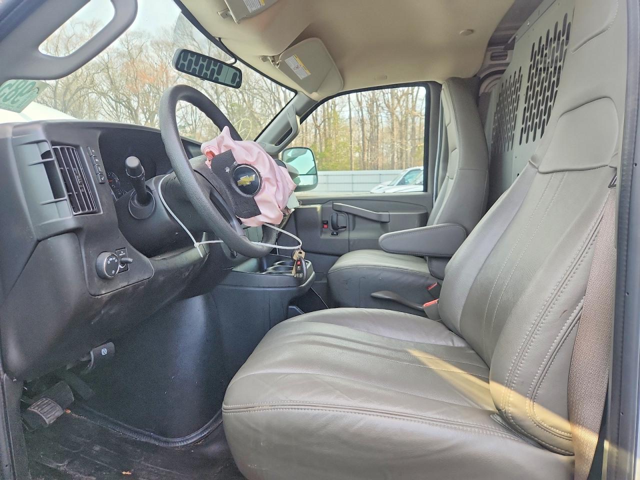 2025 CHEVROLET EXPRESS G3500 UTILITY / SERVICE VAN photo 7