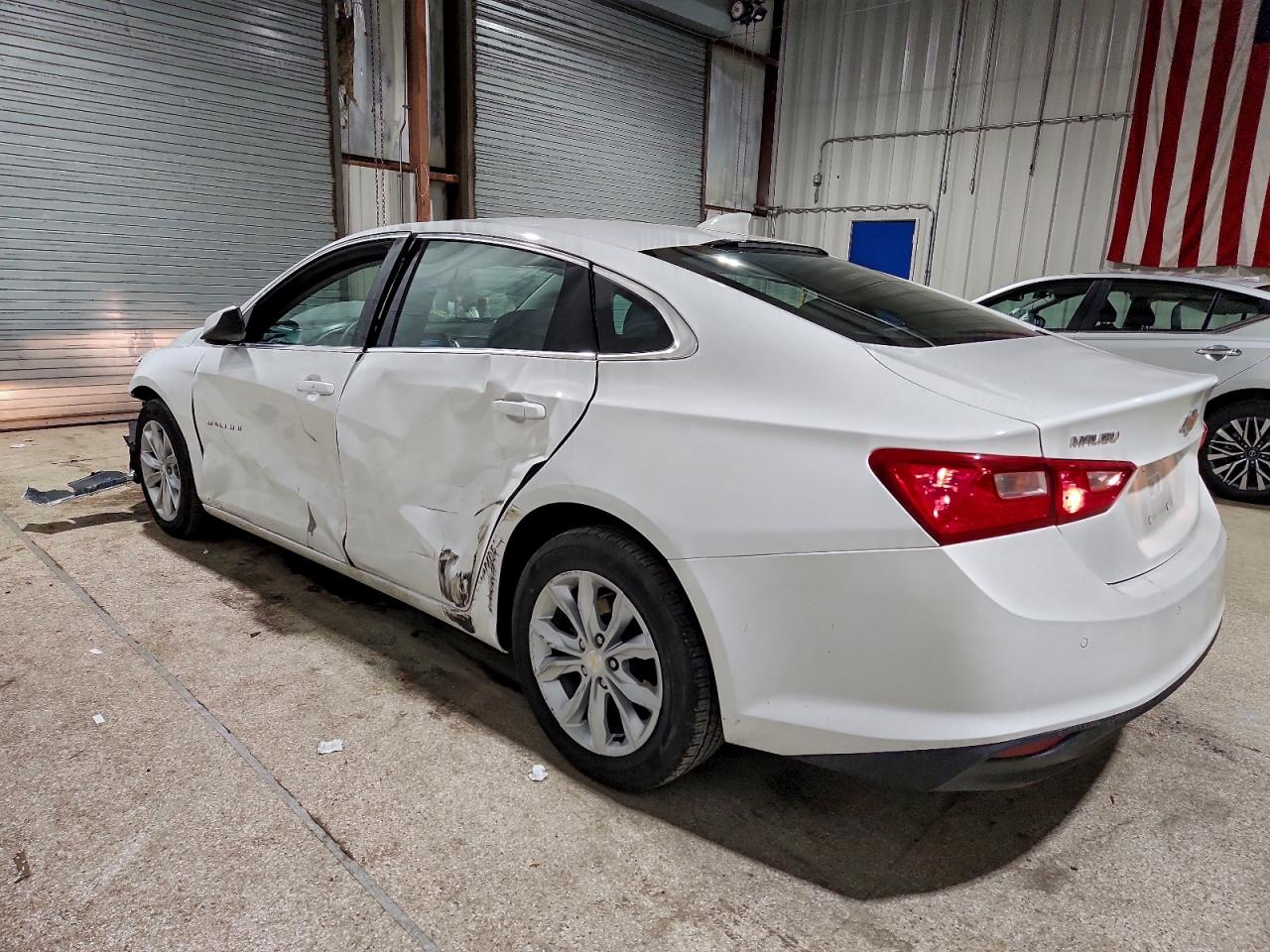 2025 CHEVROLET MALIBU LT photo 2