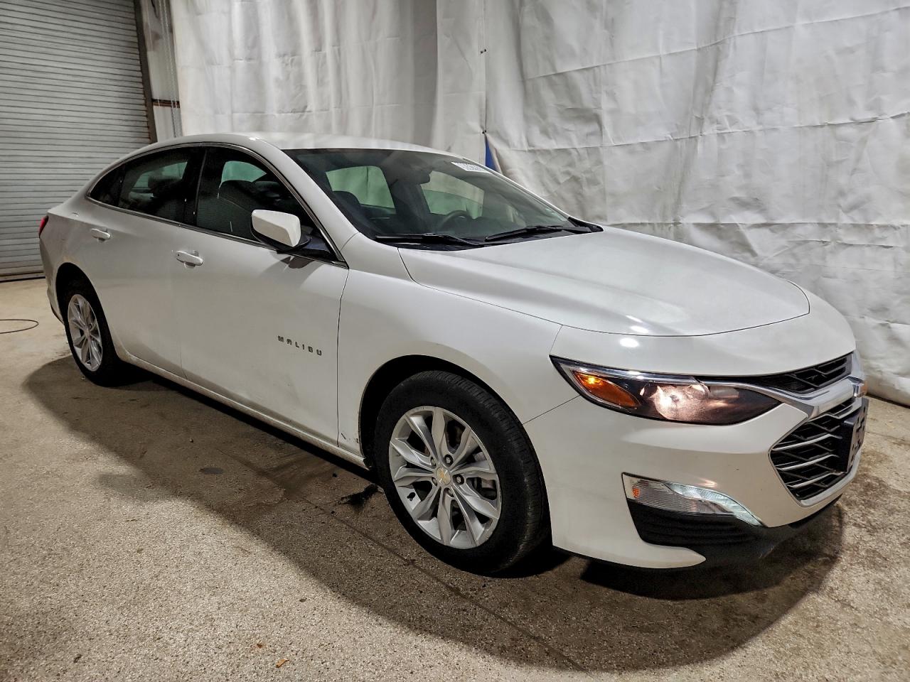 2025 CHEVROLET MALIBU LT photo 4