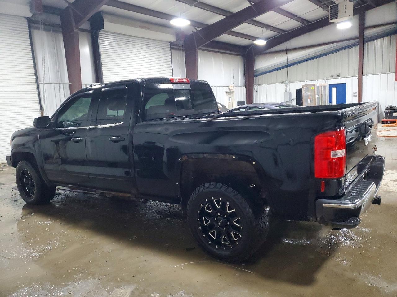2015 GMC SIERRA K1500 SLE photo 2