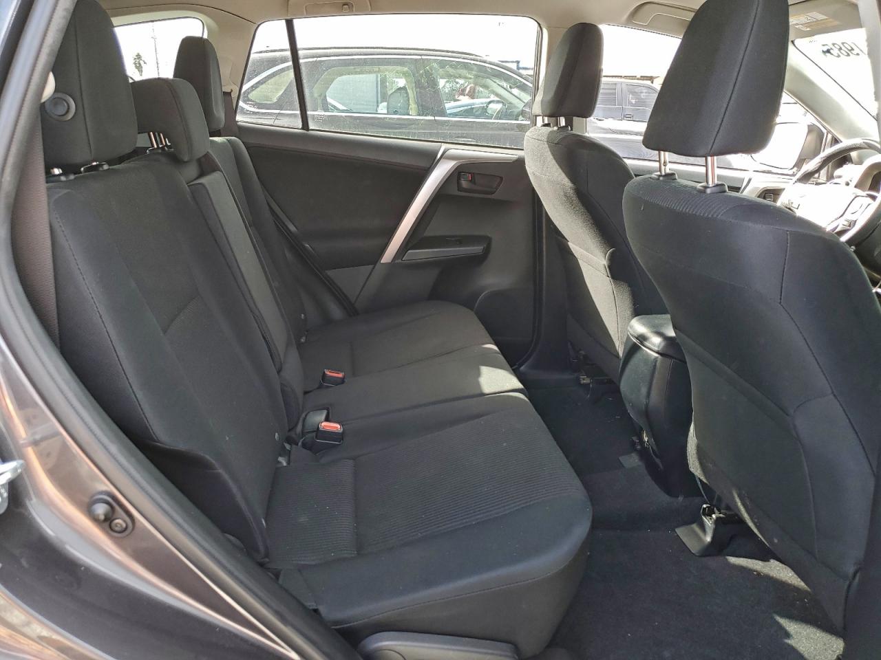 2016 TOYOTA RAV4 LE photo 11