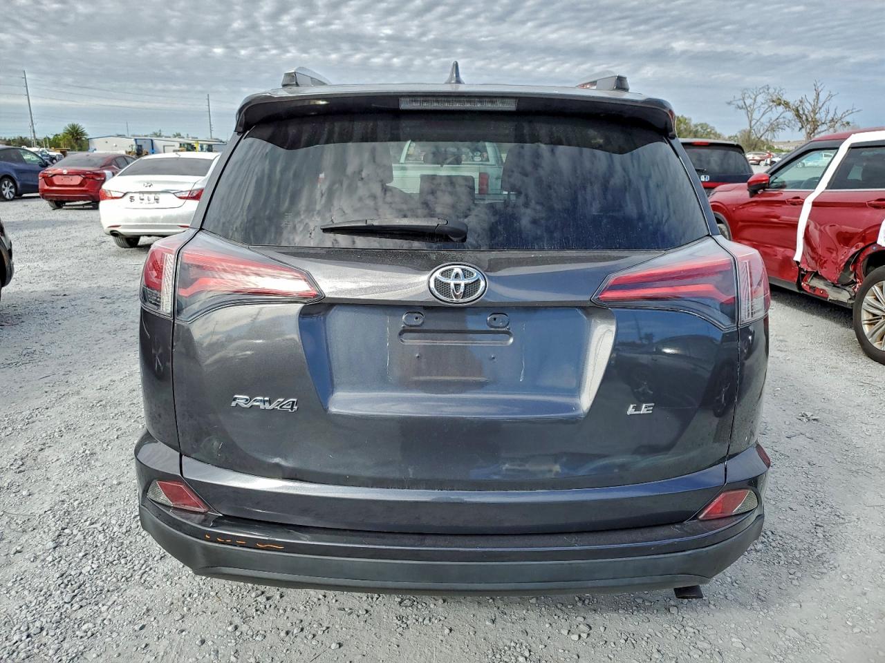 2016 TOYOTA RAV4 LE photo 6