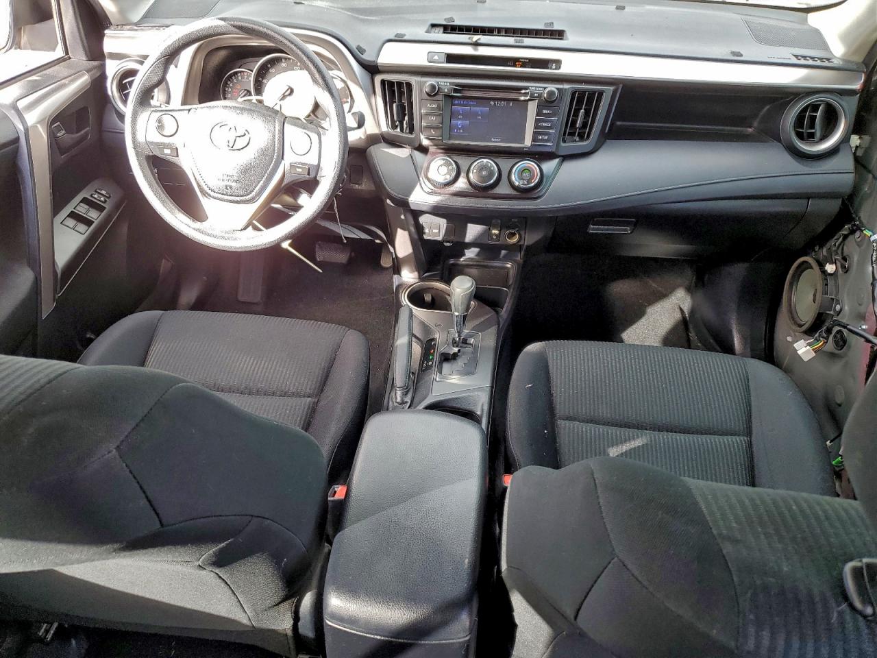 2016 TOYOTA RAV4 LE photo 8
