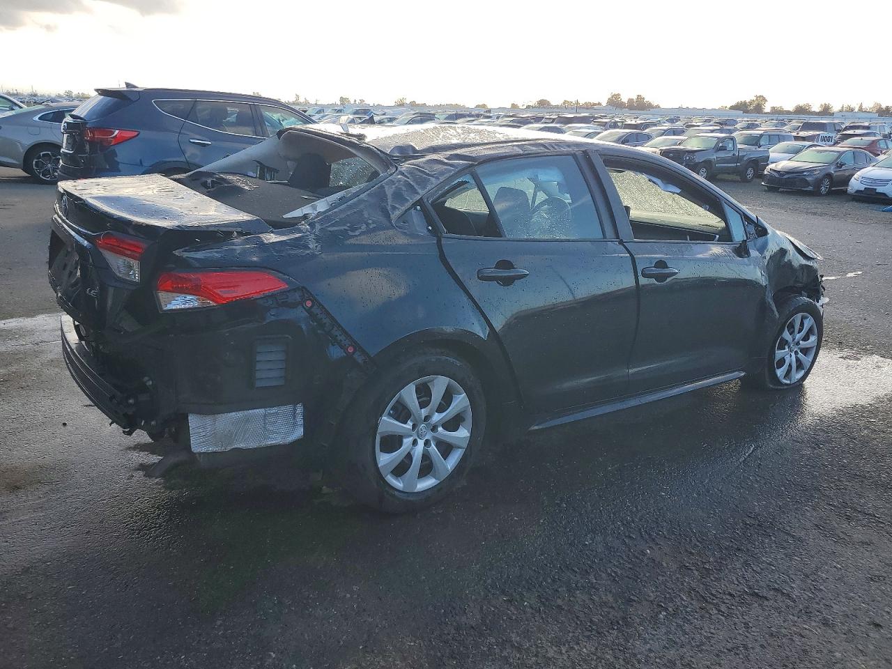2025 TOYOTA COROLLA LE photo 5
