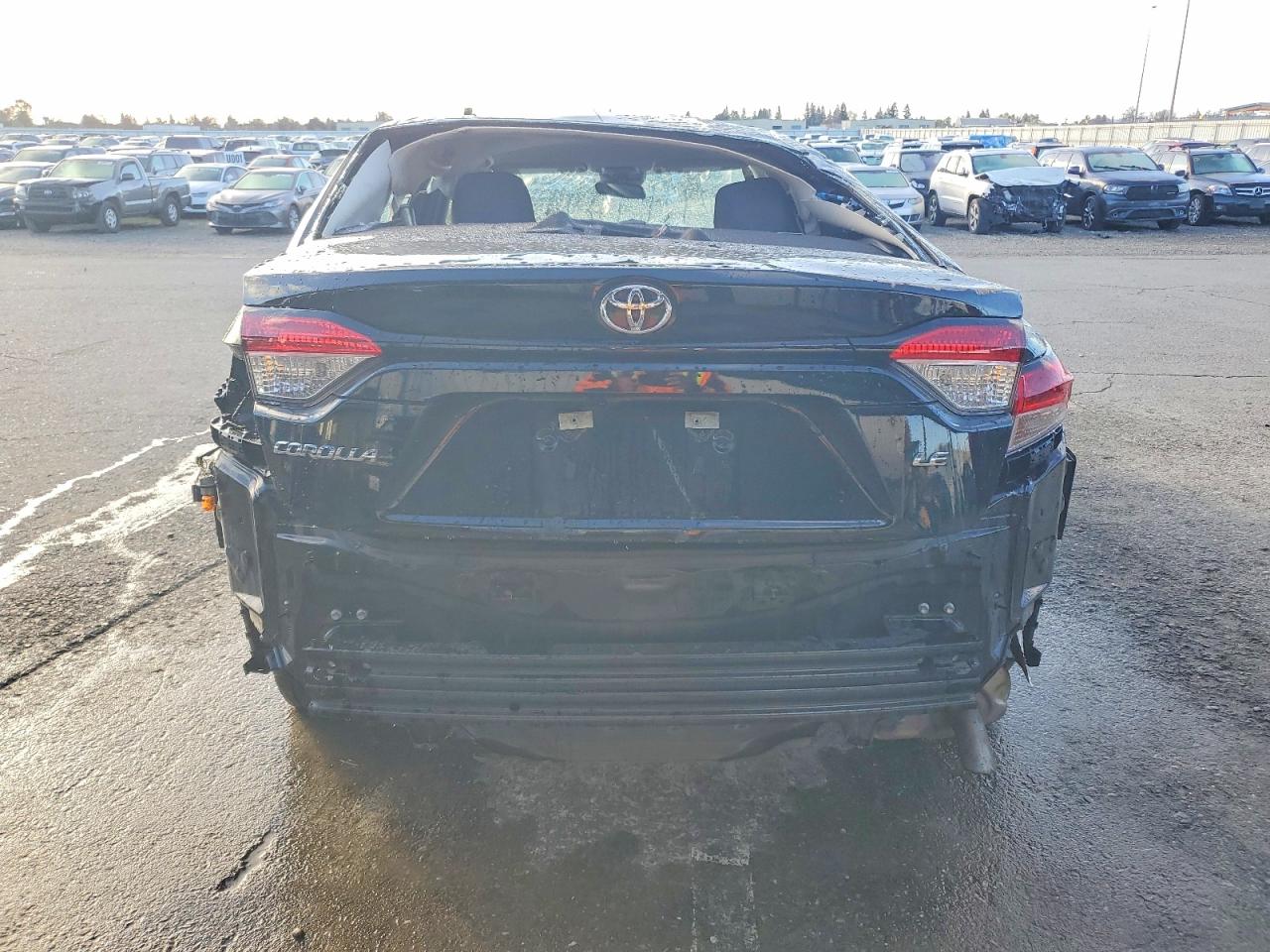 2025 TOYOTA COROLLA LE photo 11