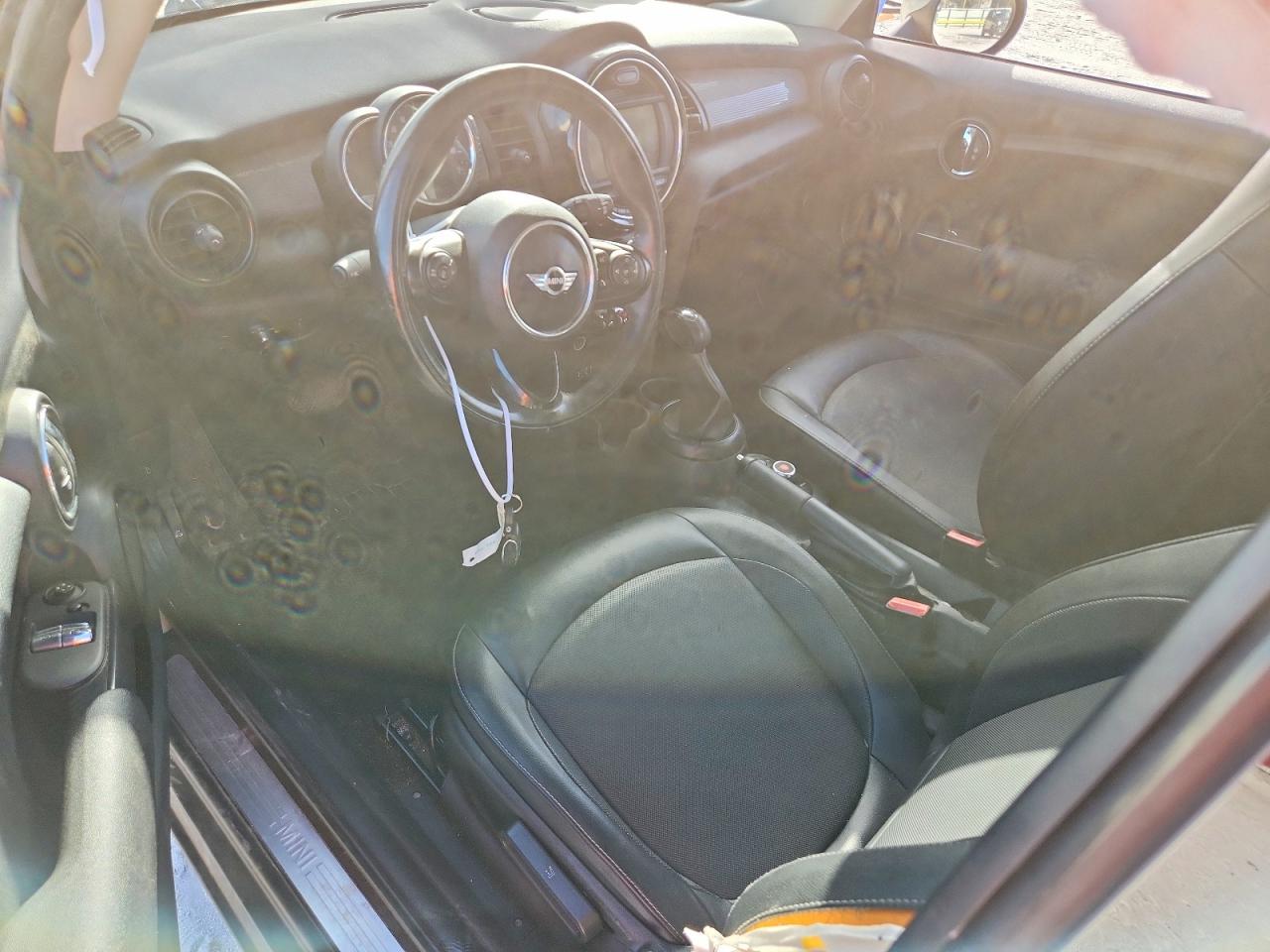 2017 MINI COOPER photo 8