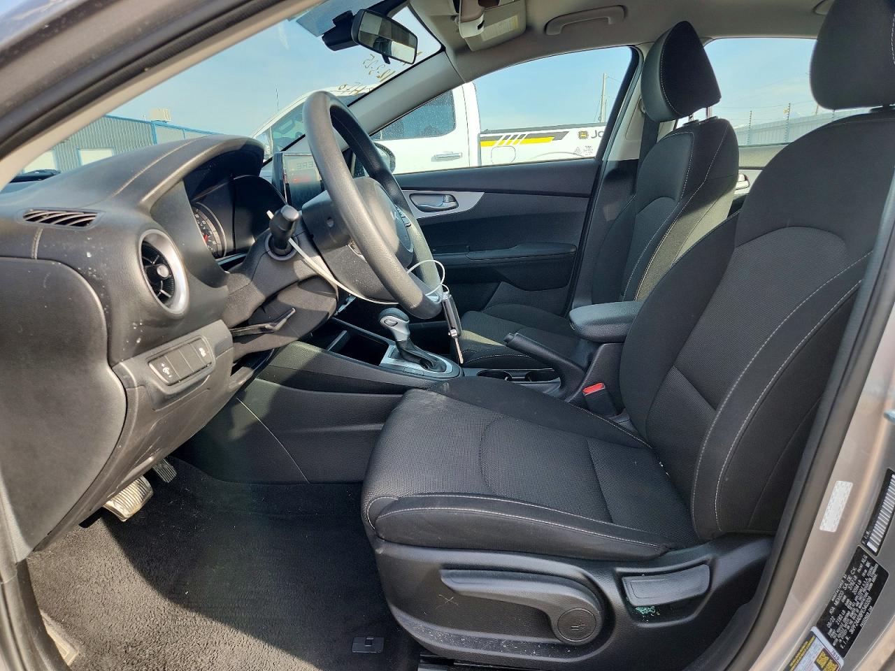 2023 KIA FORTE LX photo 7