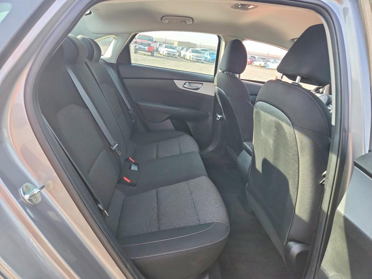 2023 KIA FORTE LX photo 10
