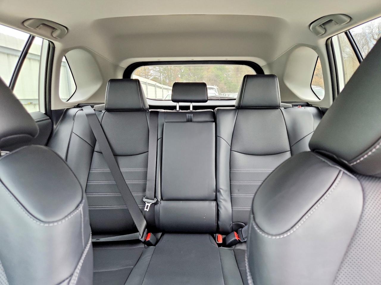 2025 TOYOTA RAV4 LIMITED photo 10