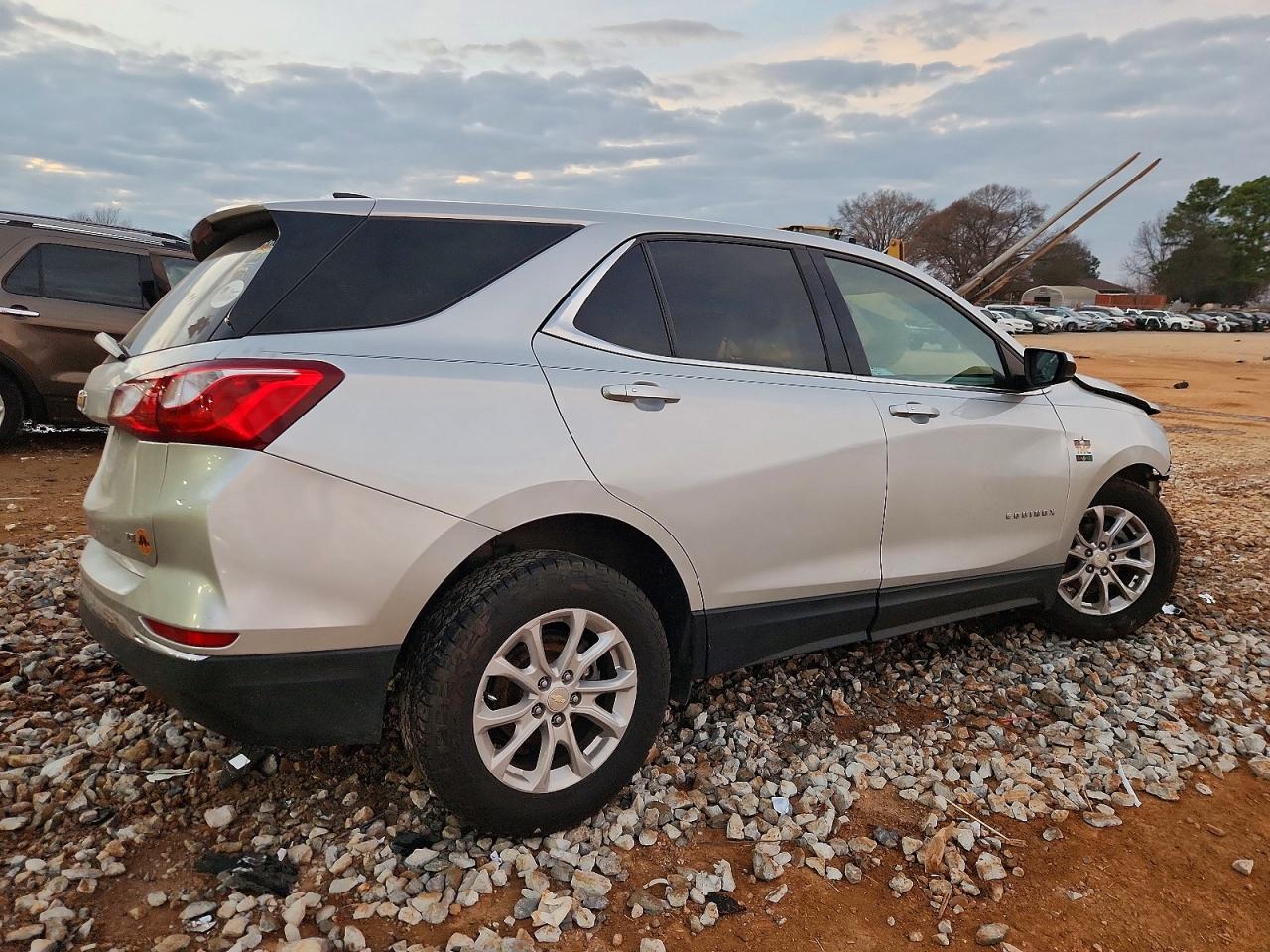 2019 CHEVROLET EQUINOX LT photo 5