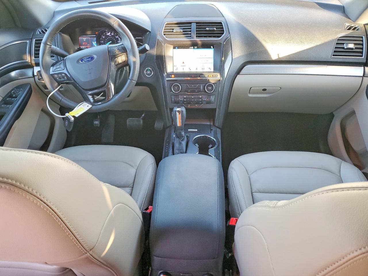 2018 FORD EXPLORER XLT photo 15