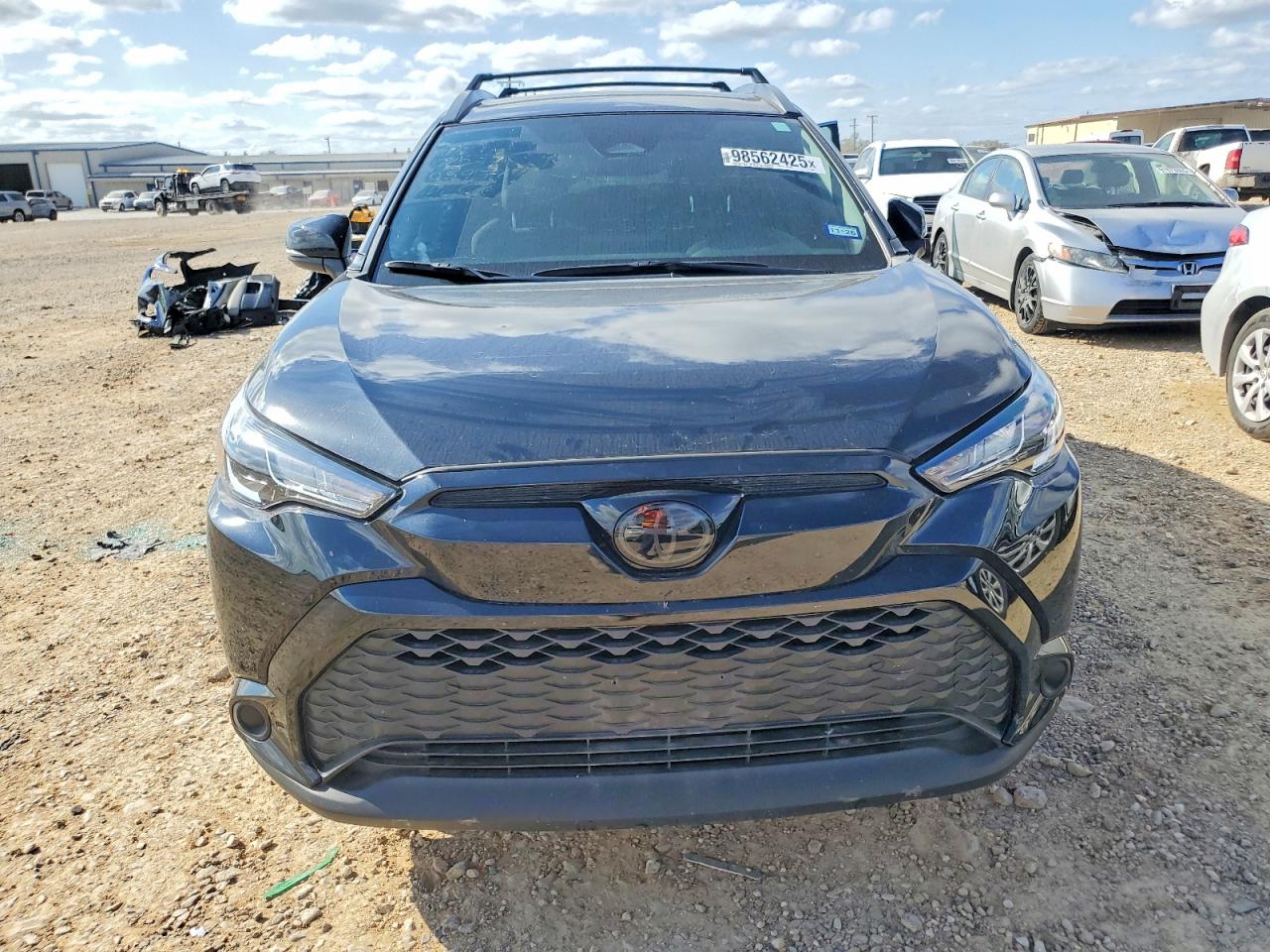 2024 TOYOTA COROLLA CROSS SE photo 5