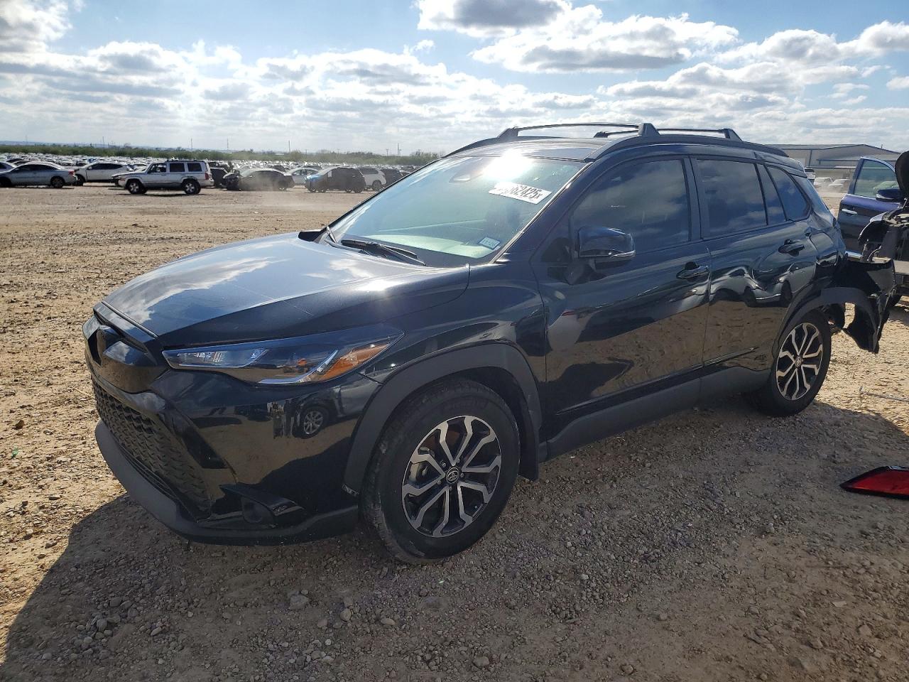 2024 TOYOTA COROLLA CROSS