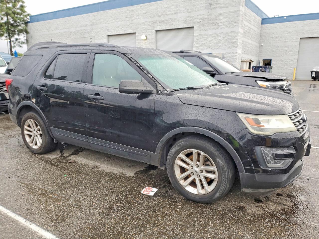 2016 FORD EXPLORER photo 4