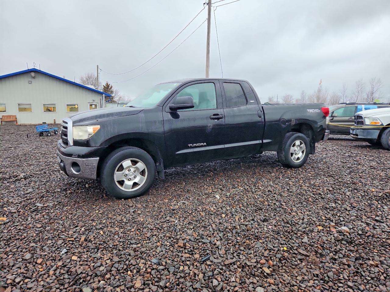 2011 TOYOTA TUNDRA