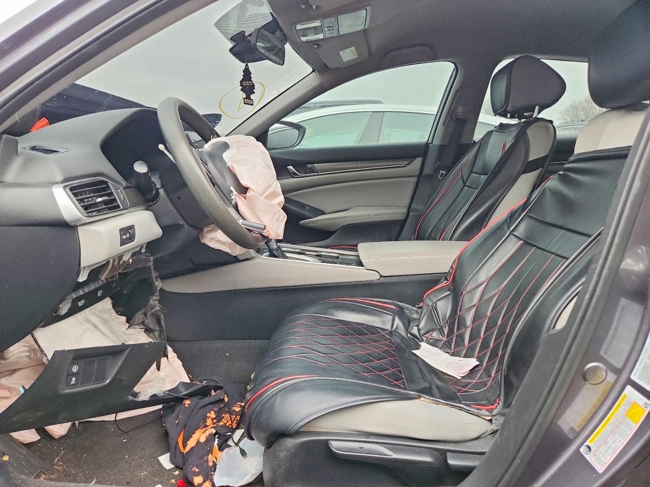 2018 HONDA ACCORD LX photo 7