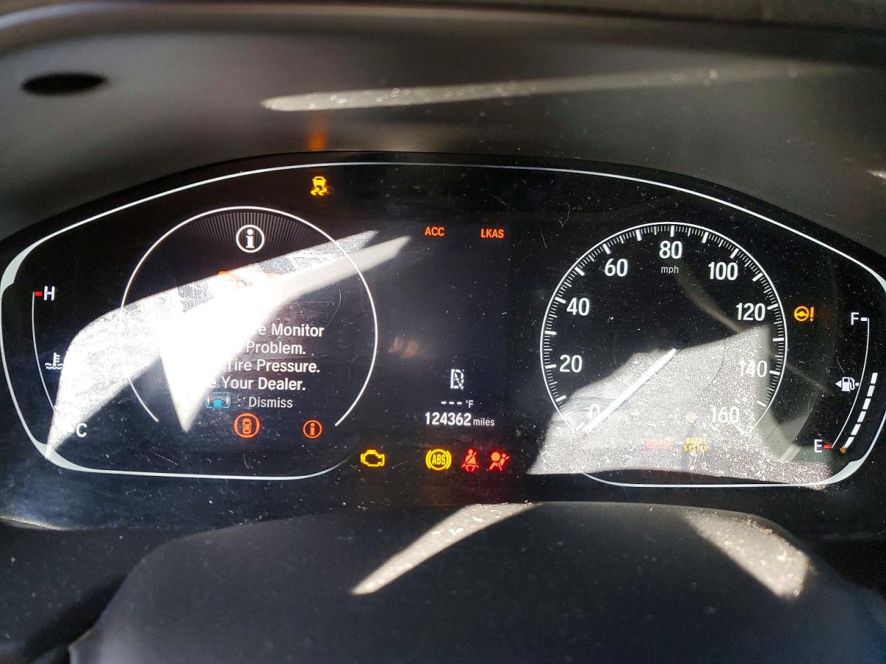 2018 HONDA ACCORD LX photo 9