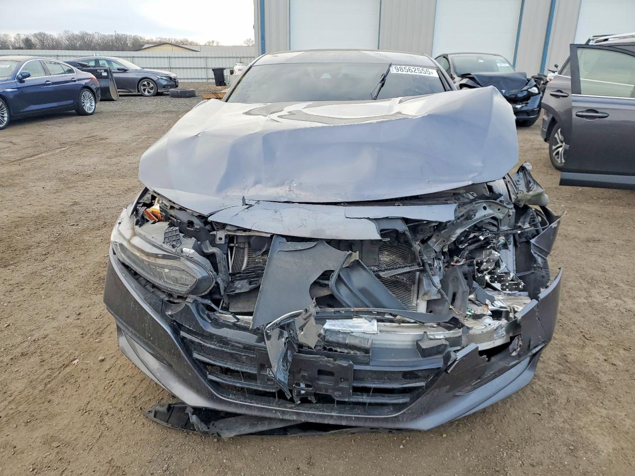 2018 HONDA ACCORD LX photo 5