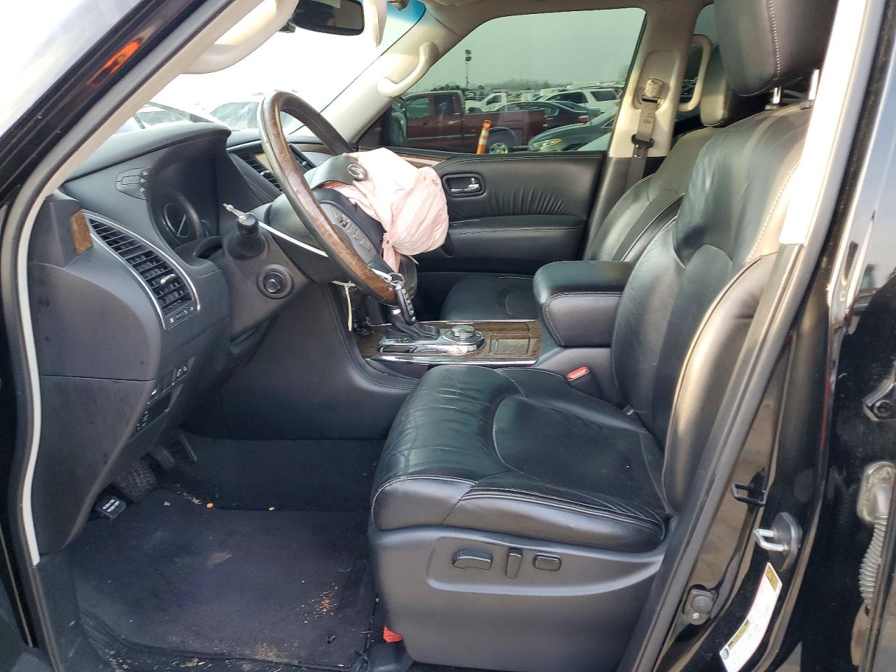 2017 INFINITI QX80 BASE photo 7