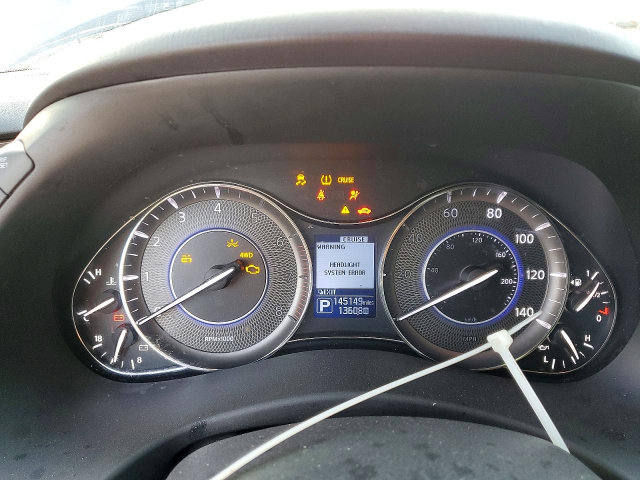 2017 INFINITI QX80 BASE photo 9