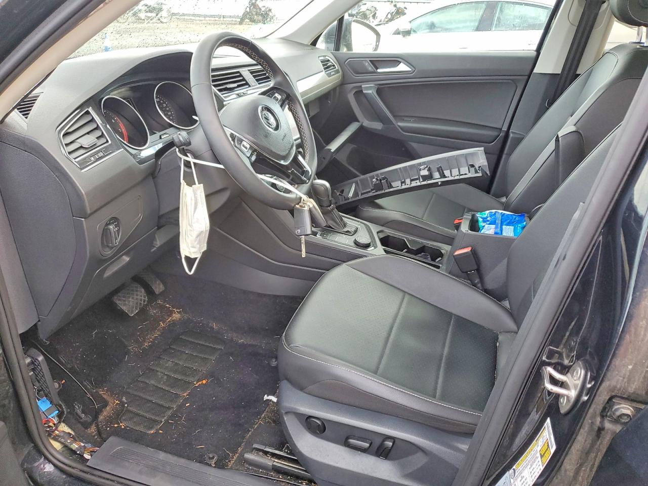 2021 VOLKSWAGEN TIGUAN SE photo 7