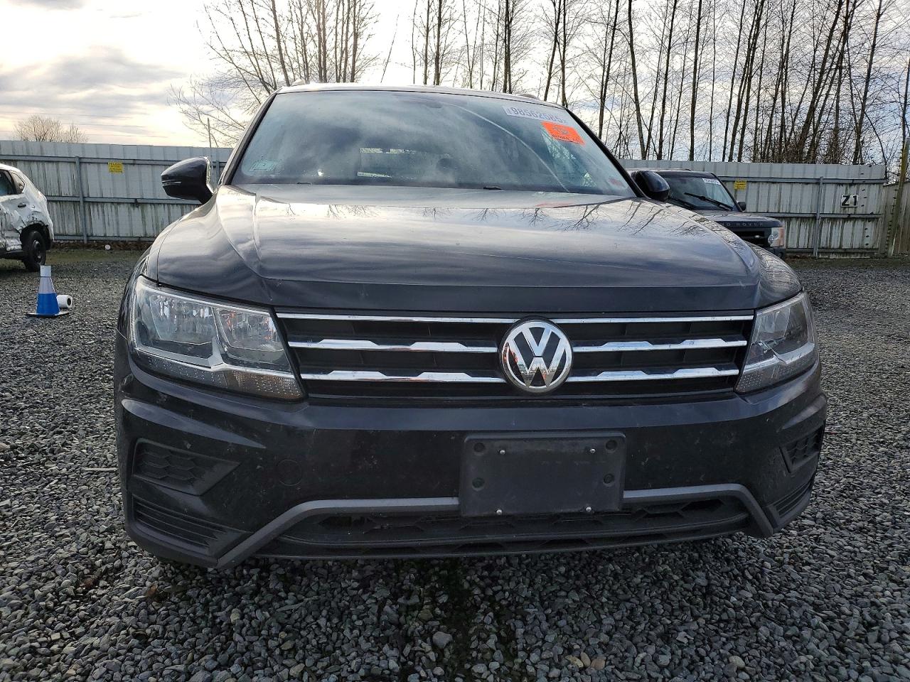 2021 VOLKSWAGEN TIGUAN SE photo 5