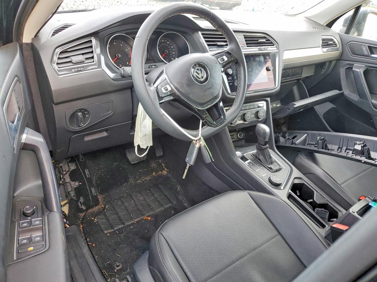 2021 VOLKSWAGEN TIGUAN SE photo 8