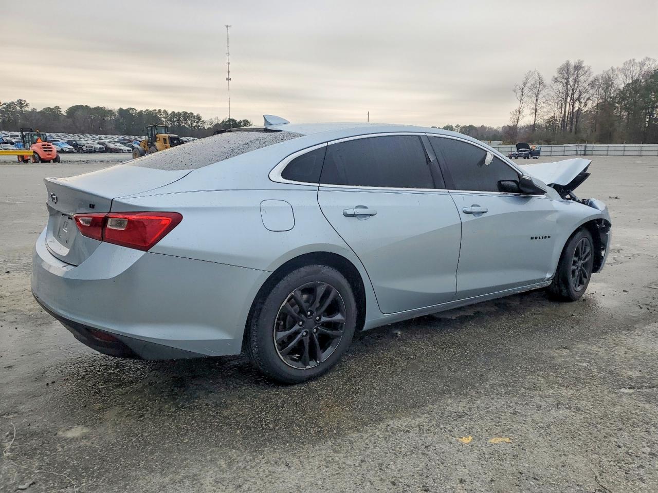 2017 CHEVROLET MALIBU LT photo 3