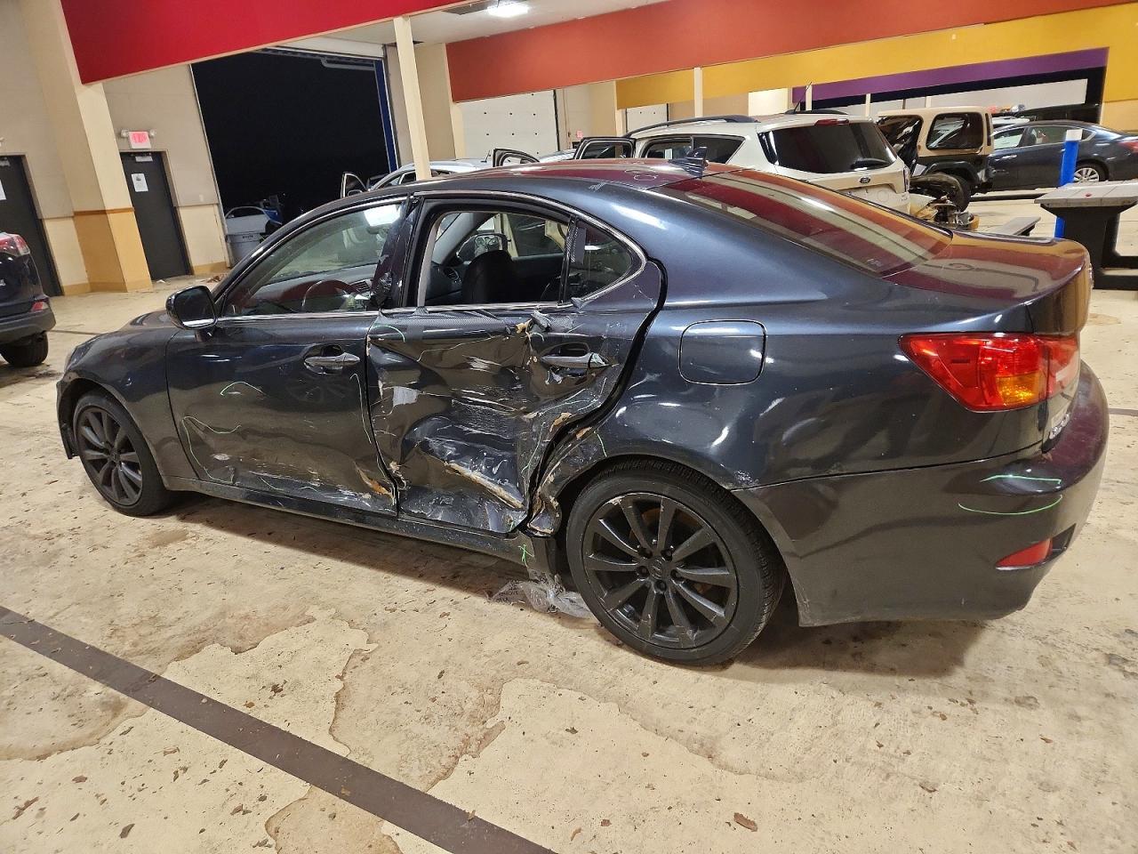 2008 LEXUS IS 250 photo 2