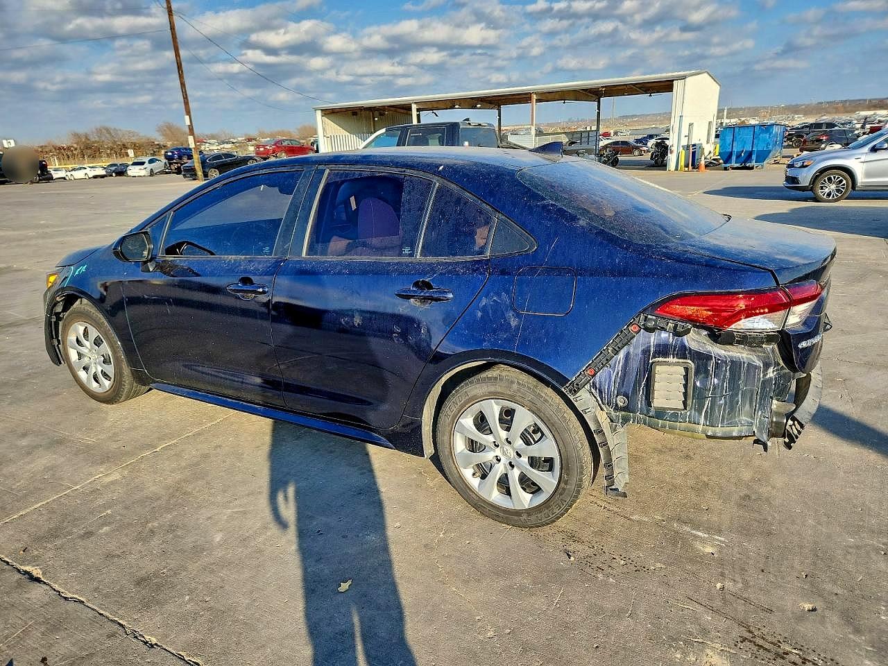 2022 TOYOTA COROLLA LE photo 2