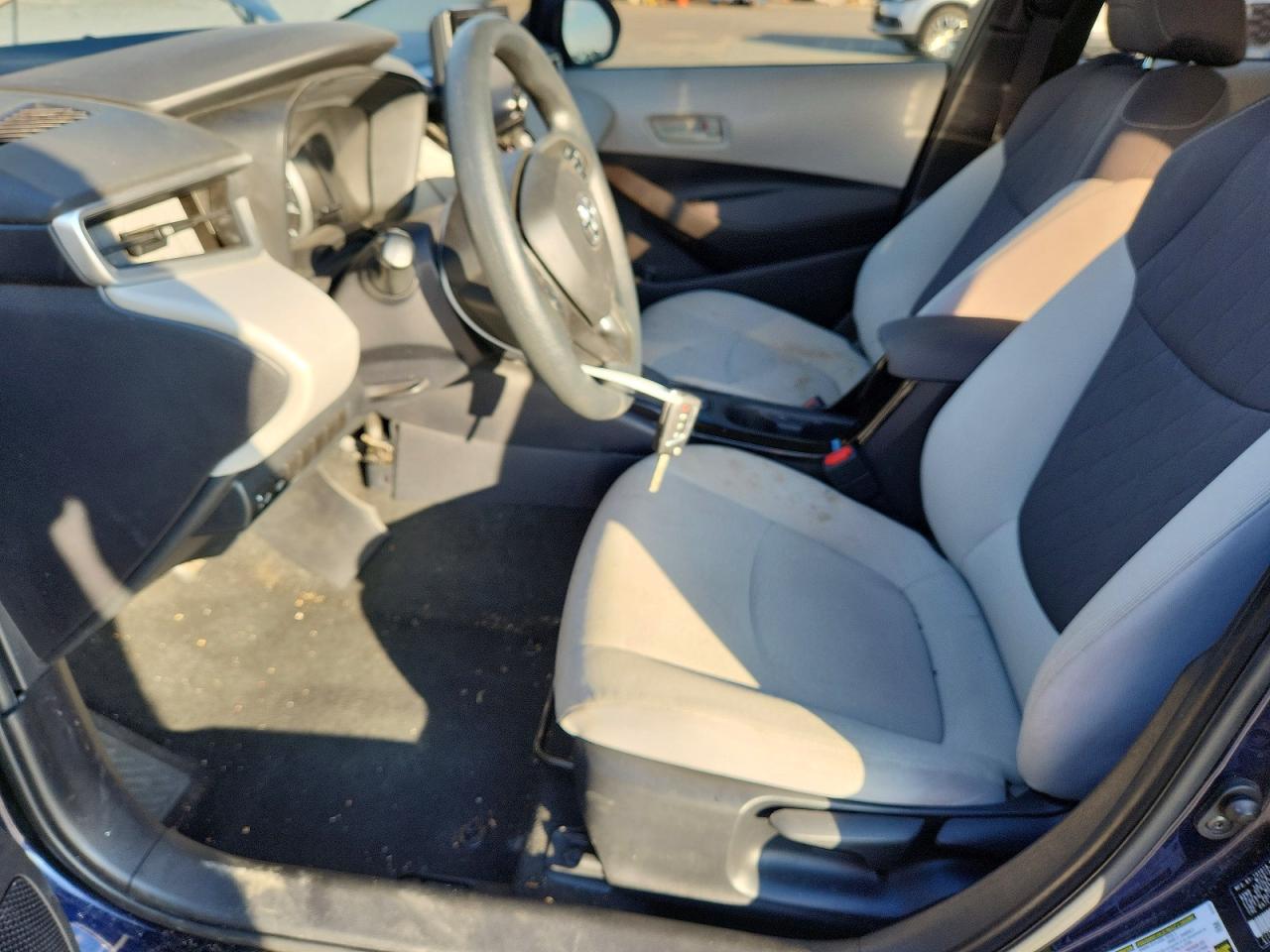 2022 TOYOTA COROLLA LE photo 7