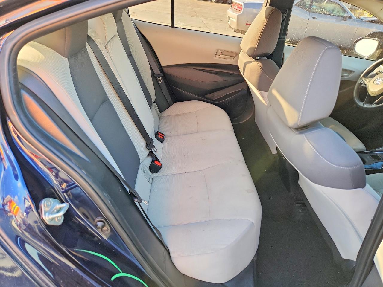 2022 TOYOTA COROLLA LE photo 10
