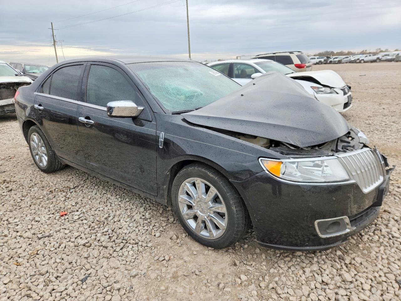 2011 LINCOLN MKZ photo 4